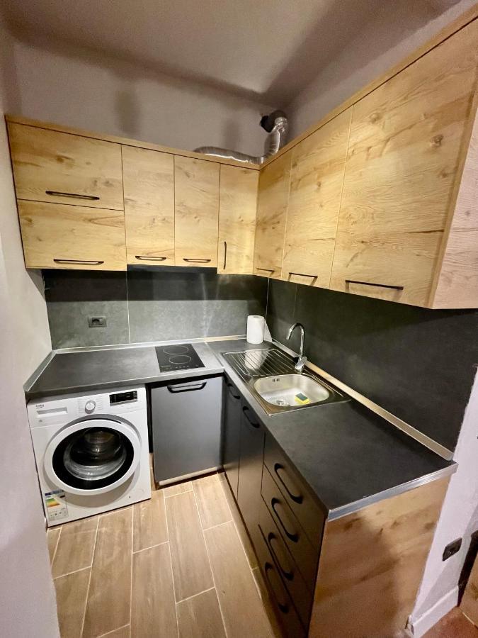 Keon Superb Studio Apartament ติรานา ภายนอก รูปภาพ
