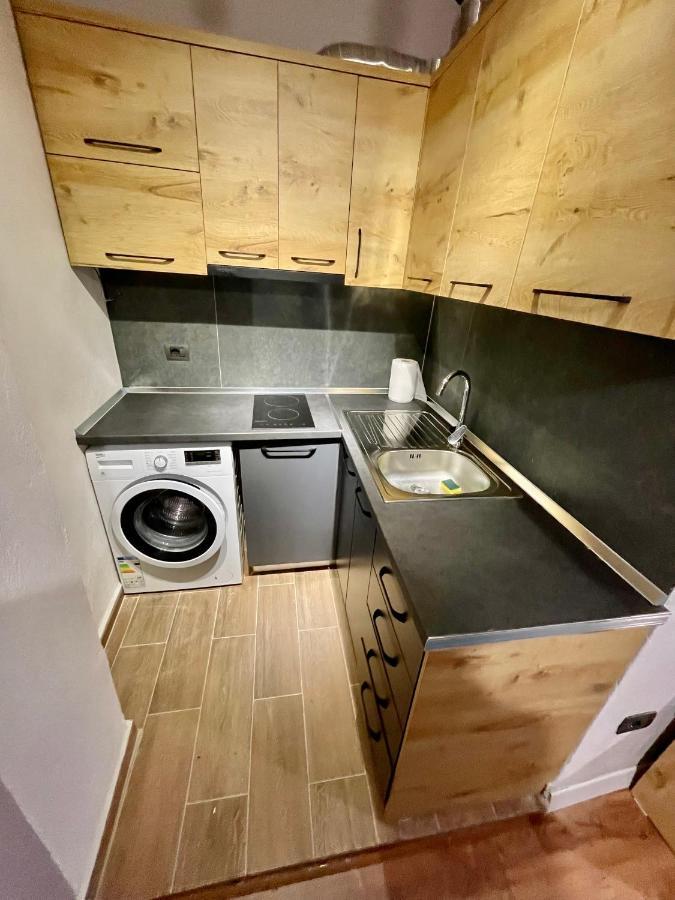 Keon Superb Studio Apartament ติรานา ภายนอก รูปภาพ