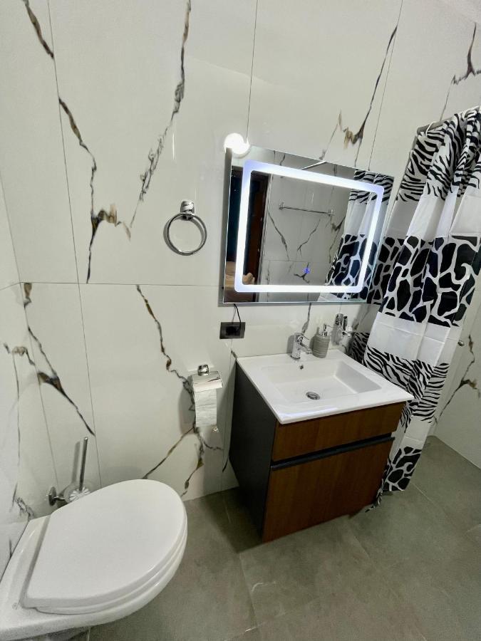 Keon Superb Studio Apartament ติรานา ภายนอก รูปภาพ